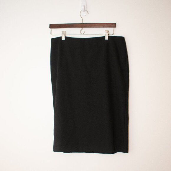Talbots Size 10 Black Pencil Skirt with Pleated accented Backing - Picture 1 of 4